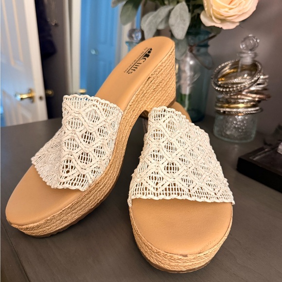 Cliffs by WHITE MOUNTAIN Shoes - Cliffs by WHITE MOUNTAIN Cream Crochet Slide Wedges with Tan Platform